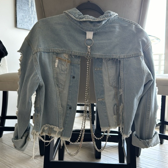 Carmar Zeus Chain Detail Backless Distressed Denim Jacket - LF - Picture 8 of 9